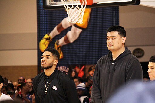 Towns Out With Knee Injury