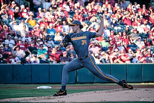 Vols 1st CWS Win